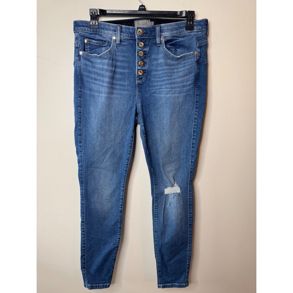 Torrid Bombshell Skinny Jeans Womens 16R Medium Wash Button Fly Distressed Denim